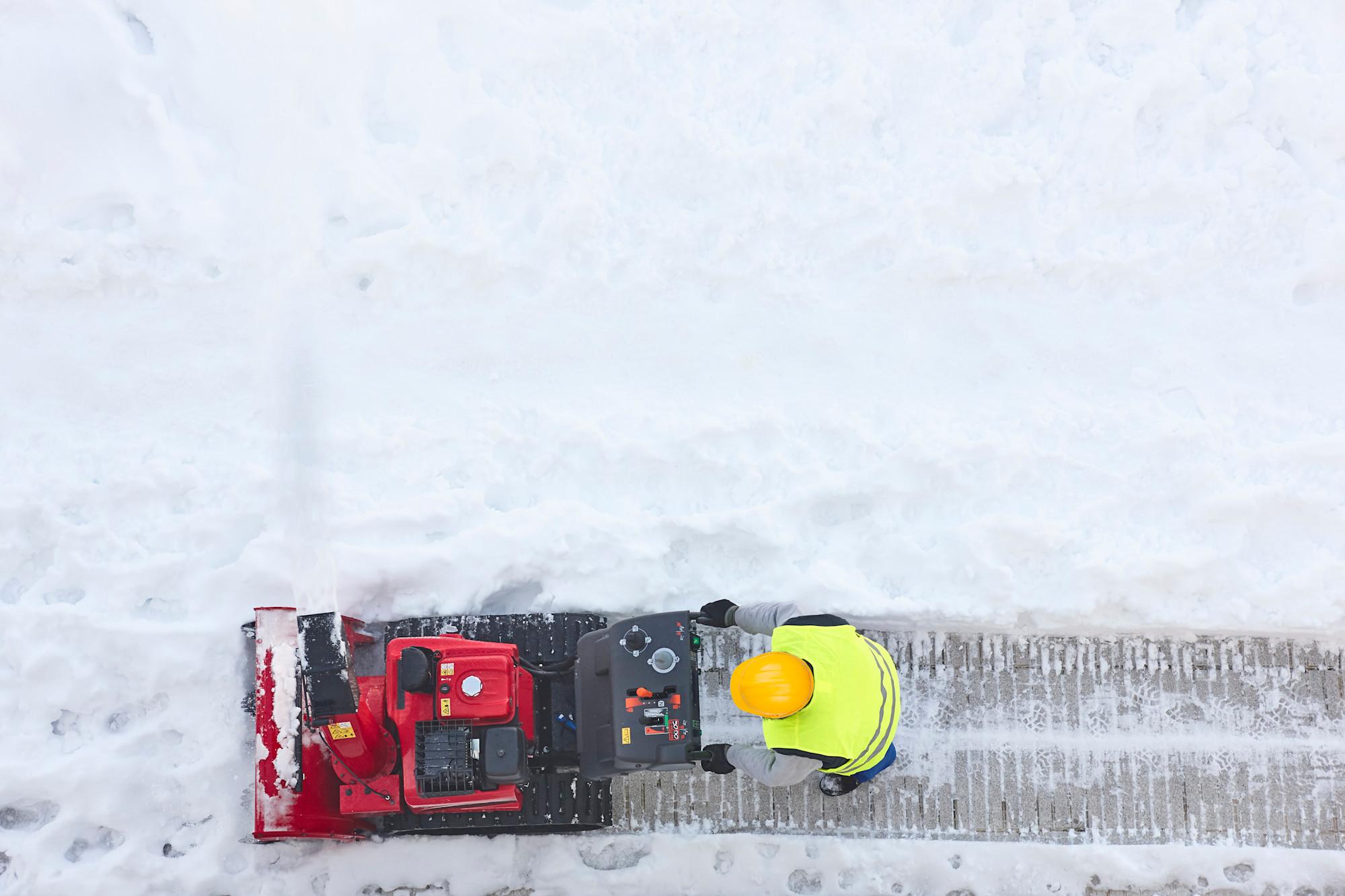 The Pricing Model That Worked Last Year Just Cost You Money: Choosing Snow Contracts That Survive Volatility